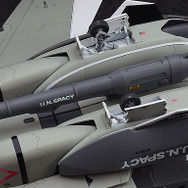 ハセガワ、「マクロス7」に登場したロートドーム装備タイプのVE-11をプラモデル化