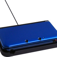 装着したまま充電台が使える3DS LL用超薄型ケースに「クリアブルー」と「クリアピンク」が登場