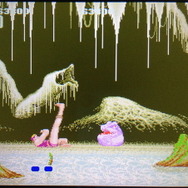 このモンスターは、頭に飛び乗ってくるので注意(右の画面のようになってしまいます)