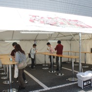 ドリンク類はテーブルのみのスペースで