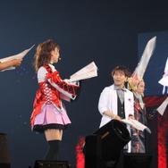 パーティの支度を進める4名