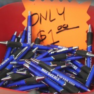 【E3 2013】今年も多数のアイテムを揃えて営業中です、E3公式ストア