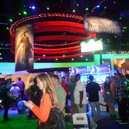 【E3 2013】『ライトニングリターンズ』『FFX&X-2』も遊べた、スクエニブースレポ ― ライトニングのフィギュアも展示