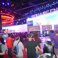 【E3 2013】『ライトニングリターンズ』『FFX&X-2』も遊べた、スクエニブースレポ ― ライトニングのフィギュアも展示