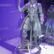 【E3 2013】『ライトニングリターンズ』『FFX&X-2』も遊べた、スクエニブースレポ ― ライトニングのフィギュアも展示