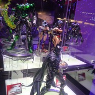 【E3 2013】『ライトニングリターンズ』『FFX&X-2』も遊べた、スクエニブースレポ ― ライトニングのフィギュアも展示
