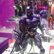 【E3 2013】『ライトニングリターンズ』『FFX&X-2』も遊べた、スクエニブースレポ ― ライトニングのフィギュアも展示
