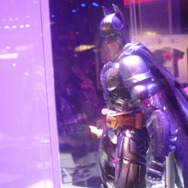 【E3 2013】『ライトニングリターンズ』『FFX&X-2』も遊べた、スクエニブースレポ ― ライトニングのフィギュアも展示