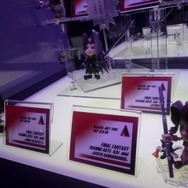 【E3 2013】『ライトニングリターンズ』『FFX&X-2』も遊べた、スクエニブースレポ ― ライトニングのフィギュアも展示