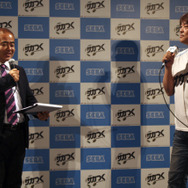 島野光弘プロデューサーとゲーム内の実況でおなじみ八塚浩氏