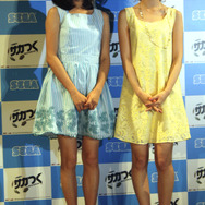 笑顔で登場のおふたり