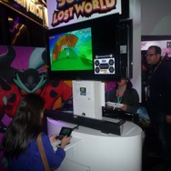 会場ではこのようにモニターへ映し出され、プレイしてない人も横からみることができました