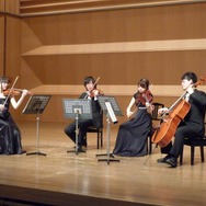 弦楽四重奏で名曲が奏でられます