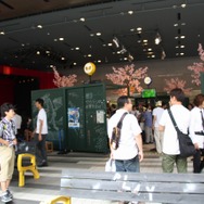 共闘するぞー!「共闘学園」開校式が開催 -プレイ方法を手取り足取り教えてくれる女性徒達をフォトレポート