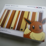 ニンテンドー3DS LL イーブイエディションのパッケージ