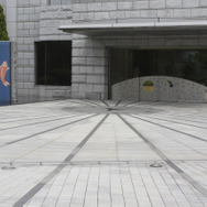 ゲーム会社には見えないモダンな造り