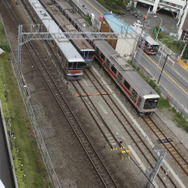 東横線を眺めながらしばしの休憩タイム