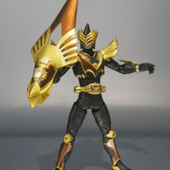 時を支配する「仮面ライダーオーディン」がS.H.Figuartsに登場、ゴルトフェニックスも付属