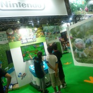 任天堂ブースは『ピクミン3』のアートワークで彩られていました