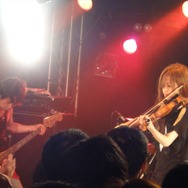 『アーマード・コア』の楽曲で高揚感の新境地へ、爆音「FreQuency」LIVEレポート