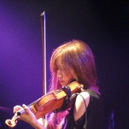 『アーマード・コア』の楽曲で高揚感の新境地へ、爆音「FreQuency」LIVEレポート