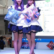 【China Joy 2013】上海で熱いゲームショウが開幕！ずらり並んだ美女軍団にサービス！サービス！