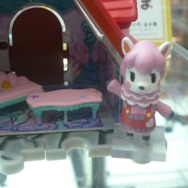 【ワンフェス2013夏】小さいながらも細かく再現『とびだせ どうぶつの森』お家&家具コレクション