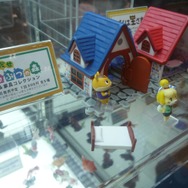 【ワンフェス2013夏】小さいながらも細かく再現『とびだせ どうぶつの森』お家&家具コレクション