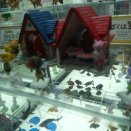 【ワンフェス2013夏】小さいながらも細かく再現『とびだせ どうぶつの森』お家&家具コレクション