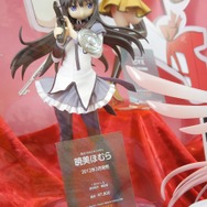 【ワンフェス2013夏】50メートル級がまさかの…2大話題作「まどマギ」「進撃の巨人」―フォトレポート/アニメ系その2