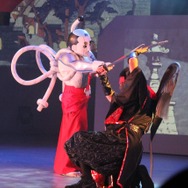 事件の影には矢張とオバチャン？！トノサマンによる大立ち回りや法廷バトルも披露された舞台「逆転裁判 ～逆転のスポットライト～」ゲネプロ公演