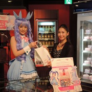 道重さゆみさんが神アイドル「ハロリ」の姿で登場！『ドラゴンネスト』と銀座コージーコーナーのコラボイベント