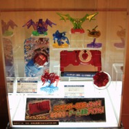 『ガイストクラッシャー』発売日決定、特別版ほか連動する数々の商品が発表 ― ガイメタルとカバーの実物も