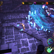 剣を振り回す「前方攻撃」の後は大きな隙が。