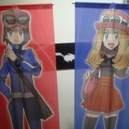 主人公らの姿も店頭に