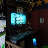 指先サイズのボタンとターンテーブルでスタイリッシュな『beatmania IIDX』