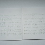 ボーナストラック「Happy Happy!」の譜面も。