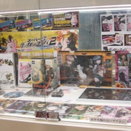 開催会場が追加!「ダンガンロンパ The Animation展 ~希望ヶ峰学園 体験入学~in東京アニメセンター」をフォトレポート ― 学級裁判のセットや原画・資料が展示