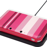 装着したまま充電台の使用も可能