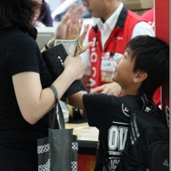 お母さんもクールに返していました