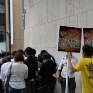 先頭は前日17時待機開始、渋谷で行われた『モンスターハンター4』発売日カウントダウンイベントをレポート