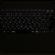 バックライトの明るさはショートカット入力から消灯・中・大と3段階に調整できる