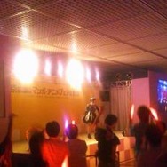 【京まふ2013】サプライズゲストも急遽参戦した「鈴木このみ LIVE ～みんなで一緒に盛り上がりまっしょい!! IN京まふ～」レポート