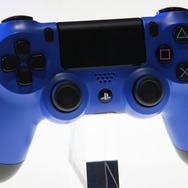 【東京ゲームショウ2013】プレイステーション4の本体と3色のコントローラーをチェック