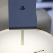 【東京ゲームショウ2013】SONYのロゴが輝く、PS Vita TV本体