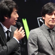 福士誠治さん(左)