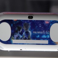 【東京ゲームショウ2013】薄く、そして軽く、ポップに、新型PS Vitaをチェックに