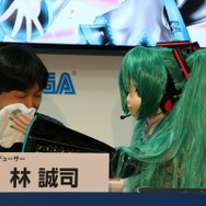 【東京ゲームショウ2013】ミクさんへの愛が止まらない!…ミクさんからの愛も止まらない!?爆笑の『初音ミク Project mirai 2』『初音ミク -Project DIVA- F 2nd』 ステージレポ