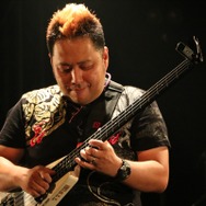 総勢13名による圧巻のステージ！岩垂徳行氏スペシャルバンドLIVEレポート、『逆裁』キャラデザ岩元氏によるライブアートも