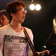 総勢13名による圧巻のステージ！岩垂徳行氏スペシャルバンドLIVEレポート、『逆裁』キャラデザ岩元氏によるライブアートも